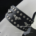 Großhandels-Punkschwarz-Leder-Schädel-Charmearmband BGL- 056